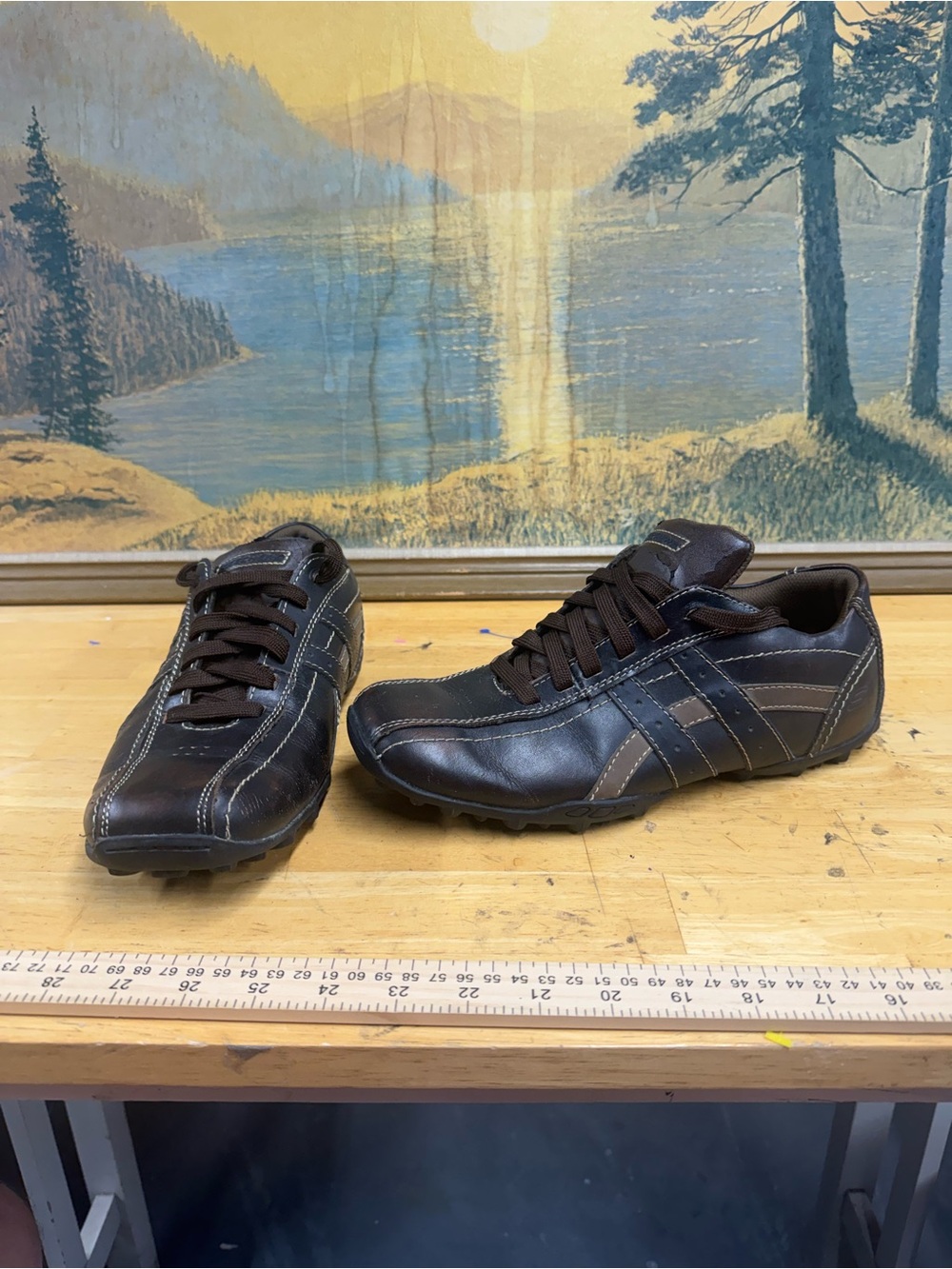 Sketchers oxford leather sneakers, men’s size 9.5 relaxed step insole